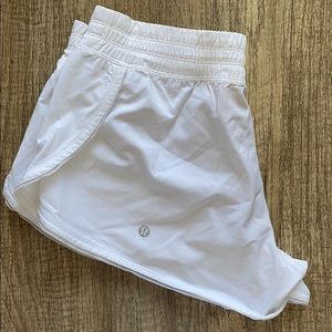 Super cute, white lululemon shorts